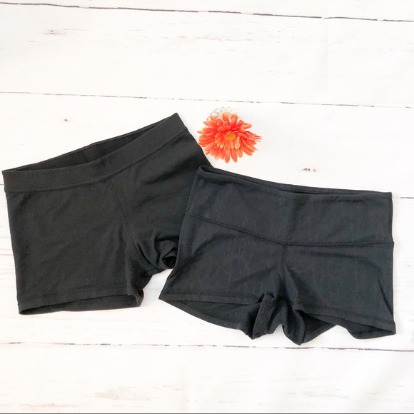 lululemon athletica Pants - Lululemon 2x short shorts